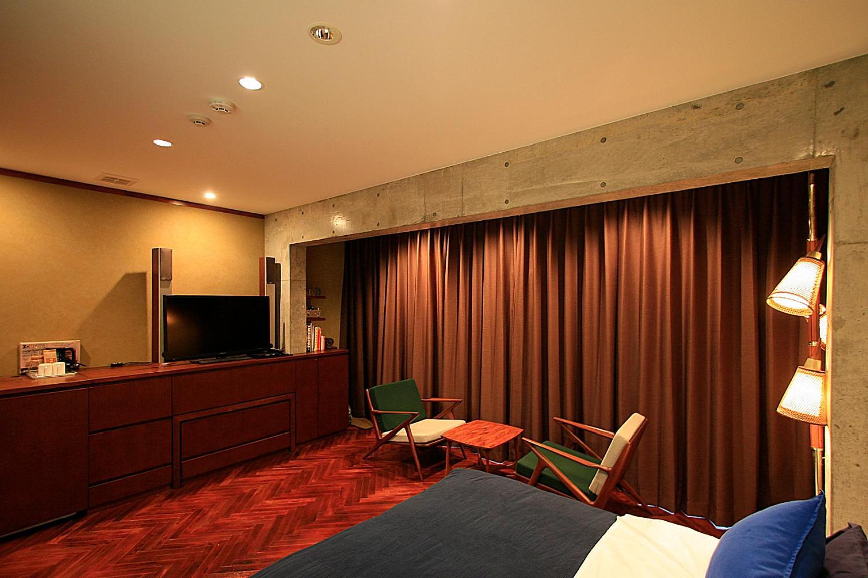 Studio-d * Tóquio